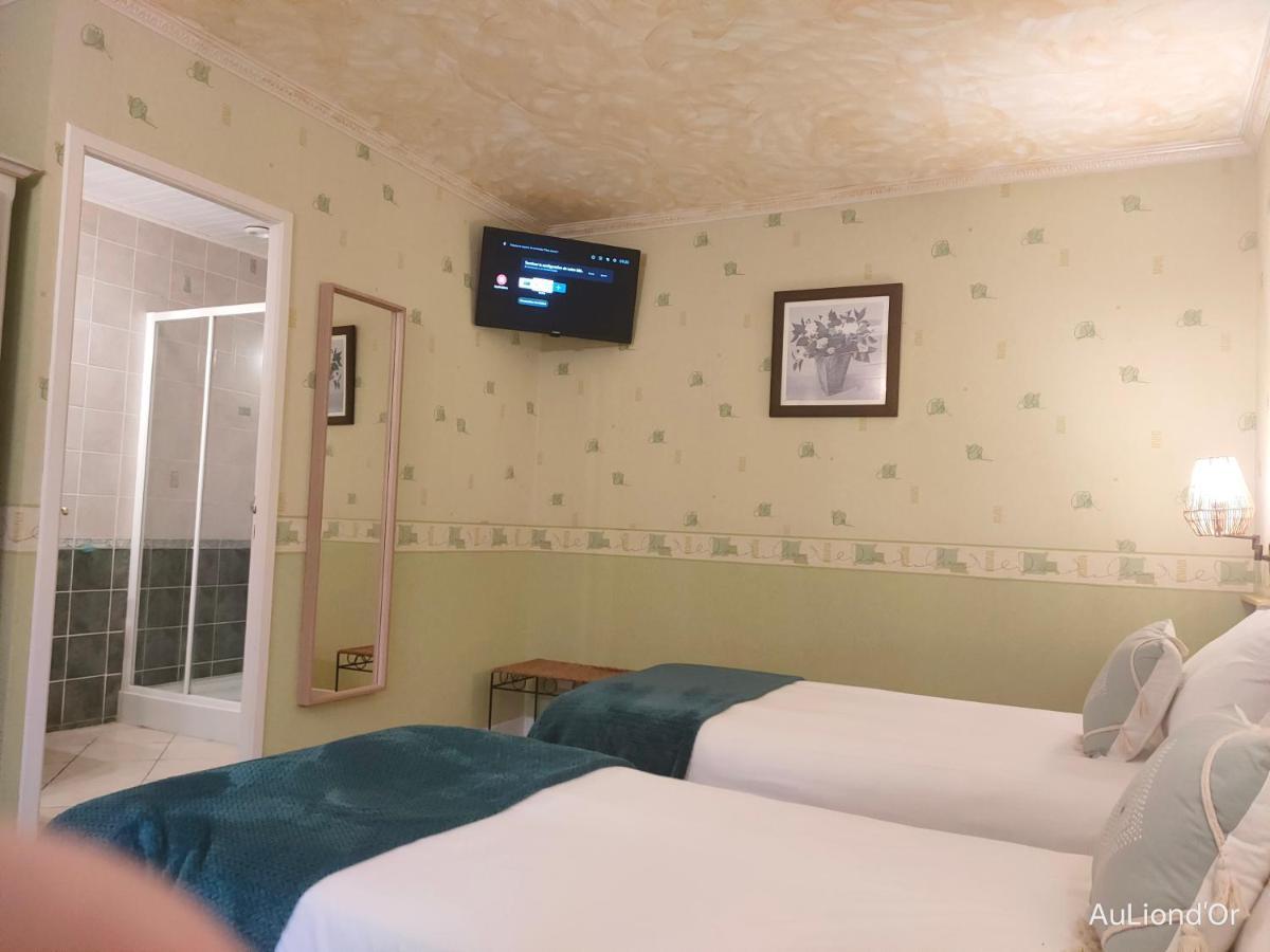 Le Royal Hotel Saint-Pol-sur-Ternoise Buitenkant foto
